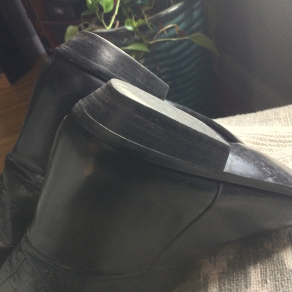 9 West Flat Leather Slip in Boot 👢 - Picture 8 of 12